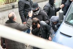 Ελεύθεροι δύο κατηγορούμενοι αστυνομικοί για το κύκλωμα ναρκωτικών