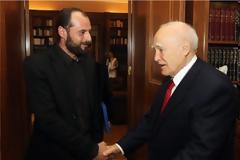 Στον Κάρολο Παπούλια οι Αγρότες της Χρονιάς από τα Χανιά