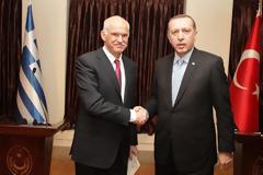 Για τις διεθνείς εξελίξεις συζήτησαν Παπανδρέου - Ερντογάν