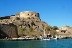 Εικαστική παρέμβαση στη Σπιναλόγκα