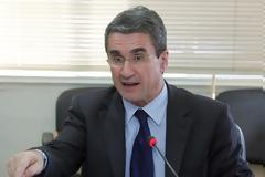 ΓΙΑ ΑΠΕΜΠΛΟΚΗ ΑΠΟ ΤΟ ΔΝΤ ΖΗΤΑΕΙ Ο ΛΟΒΕΡΔΟΣ