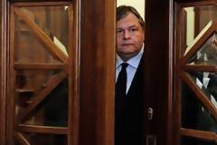 Βγάζουν «λάδι» τον Βενιζέλο