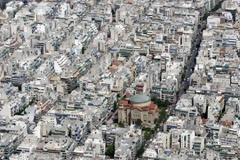 Ένας στους δύο πολίτες δεν έχει να πληρώσει