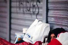 Το ΕΣΡ απαγόρευσε στα κανάλια να δείχνουν εικόνες εξαθλίωσης
