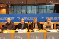 Δείτε πως μια συνέντευξη τύπου στις Βρυξέλλες κατέληξε... σε τηλεοπτικό διάγγελμα!