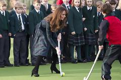 Δείτε τις Kate και Pippa Middleton ως μαθήτριες!