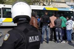 Εγχειρίδιο σαβουάρ βιβρ θα δώσει η ΕΛ.ΑΣ στους αστυνομικούς που ελέγχουν λαθρομετανάστες. Επανέρχεται στο προσκήνιο η αξιοποίηση αλλοδαπών υπαλλήλων !!!