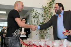 ΤΟ... ΣΤΟΡΙ ΚΑΙ ΤΑ ΔΕΔΟΜΕΝΑ ΤΗΣ ΠΑΡΑΜΟΝΗΣ ΤΖΙΜΠΟΥΡ ΣΤΟ ΛΙΜΑΝΙ