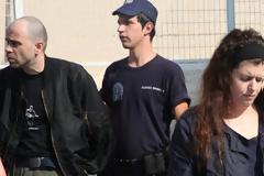 «Έχουμε πόλεμο. Αφήνω στο παιδί μου επαναστατική κληρονομιά» γράφει η σύντροφος Μαζιώτη