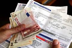 Ηρακλειώτης έδωσε 1000 ευρώ για να συνδεθεί το ρεύμα μιας τριμελούς οικογένειας!