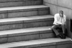 Στην τετράδα των πιο δυστυχισμένων χωρών η Ελλάδα