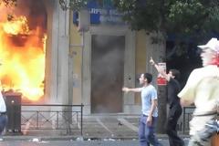 Ανακοίνωση της οικογένειας της εγκύου που έκαψαν ακροαριστεροί στη ΜΑΡΦΙΝ