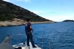 Λιμενικοί στην Αλόννησο πυροβολούν κατσίκες! [Video]