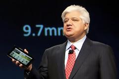 BlackBerry: Έδιωξε τον Έλληνα Mike Lazaridis, αλλάζει όνομα και βγάζει νέα κινητά για να σωθεί