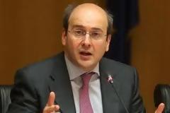 Κόντρα και στη Βουλή για τα επεισόδια στο υπουργείο Εργασίας