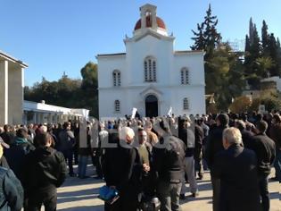 Φωτογραφία για Αμβρόσιος Καλαβρύτων στην κηδεία Ντερτιλή: Ήταν ήρωας σαν τον Κολοκοτρώνη και τον Σωκράτη