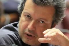Ο Τατσόπουλος υπέρ της υιοθεσίας παιδιών από ομοφυλόφιλους