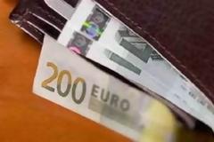 Οδηγός του ΚΤΕΛ βρήκε 840 ευρώ και τα παρέδωσε στον ιδιοκτήτη τους!