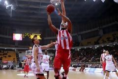 Ο Ολυμπιακός φόρεσε… φέσι στην Φενέρμπαχτσέ