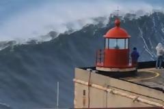 Ατρόμητος σέρφερ στην Πορτογαλία [Video]