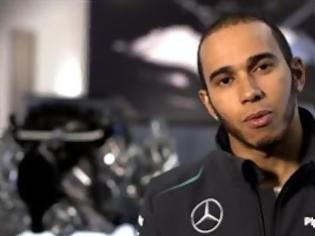 Φωτογραφία για Η πρώτη μέρα του Hamilton στη Mercedes