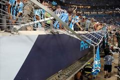 Η 
