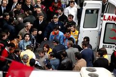 ΙΣΧΥΡΗ ΕΚΡΗΞΗ ΕΞΩ ΑΠΟ ΤΗΝ ΠΡΕΣΒΕΙΑ ΤΩΝ ΗΠΑ ΣΤΗΝ ΑΓΚΥΡΑ