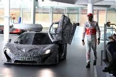 H McLaren P1 στα χέρια του Button
