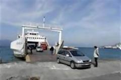 Πάτρα: Δεμένοι οι κάβοι στο λιμάνι και το πορθμείο Ρίου - Αντιρρίου