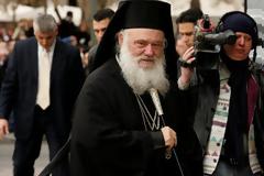 «Κόκκινες γραμμές» στο χωρισμό Εκκλησίας-κράτους θέτει ο Ιερώνυμος