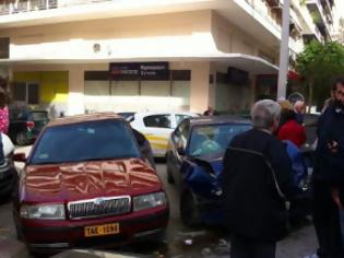 Φωτογραφία για Πάτρα: Σύγκρουση ταξί με Ι.Χ. στο κέντρο - Τραυματίστηκαν οι οδηγοί - Δείτε φωτο