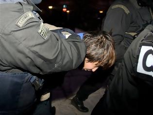 Φωτογραφία για Ερευνα για τις καταγγελίες περί κακοποίησης των συλληφθέντων στον Βελβεντό