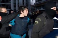 Τρομοκράτης ετών 20: Ο κολλητός του Αλέξη πήρε τα Καλάσνικοφ