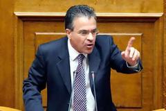 Ξοδεύουν 243000 ευρώ για κοντομάνικα μπλουζάκια