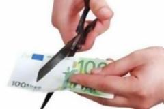 Και απλήρωτοι και κουρεμένοι! Πότε θα εξοφληθούν οι πάροχοι της Υγείας