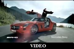Μια Mercedes SLS κάνει πλήρη περιστροφή μέσα σε τούνελ!!!