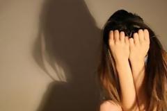 15 χρόνια πίσω από τα κάγκελα για το βιασμό της ανήλικης... που θεωρούσε κόρη του!