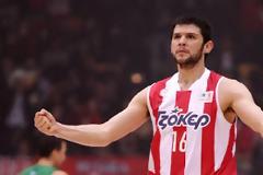 ΠΑΠΑΝΙΚΟΛΑΟΥ : ΜΕ ΚΑΡΔΙΑ ΚΑΙ ΕΛΗΣΗ ΓΙΑ ΤΟ ΚΥΠΕΛΛΟ