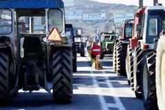 Πάτρα: Αποκλείουν την Γ΄ ΔΟΥ αγρότες και παραγωγοί λαϊκών αγορών