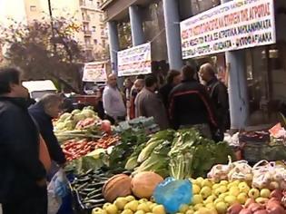 Φωτογραφία για ΔΙΑΔΗΛΩΣΗ ΠΑΡΑΓΩΓΩΝ ΛΑΪΚΩΝ ΑΓΟΡΩΝ ΣΤΟ ΥΠΟΥΡΓΕΙΟ ΑΓΡΟΤΙΚΗΣ ΑΝΑΠΤΥΞΗΣ (VIDEO)