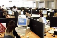 Αποφασίζουν για αποχώρηση 25.000 δημοσίων υπαλλήλων