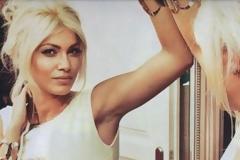 Κούτσουρο έπεσε στο πόδι της Κλέλιας Ρένεση και της έσπασε τα δάχτυλα