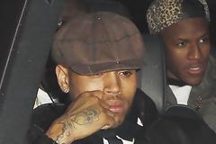 Ο Chris Brown πήγε σε club με Rihanna είδε την πρώην του κι έβαλε τα κλάματα!