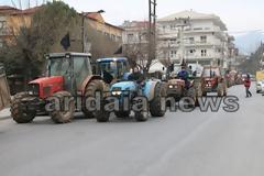 Στους δρόμους της Αριδαίας οι αγρότες