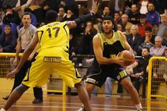 «Διπλό» στα Ιλίσια (62-64)