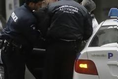 Σήκωσαν μισό τόνο σίδερα από εργοστάσιο