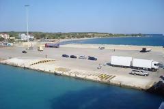 Έκλεισε το λιμάνι της Κυλλήνης μετά τον εντοπισμό νάρκης
