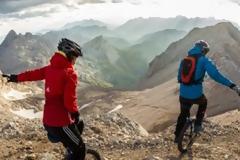 Δείτε την πιο επικίνδυνη εκδοχή mountain-biking που έχει εφευρεθεί ποτέ [video]
