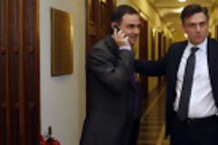Η φράξια των 7 πρώην υφυπουργών που βάζει φωτιά στα θεμέλια του ΠΑΣΟΚ...!!!