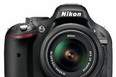 Nikon D5200, έξυπνη DSLR με 24 megapixel